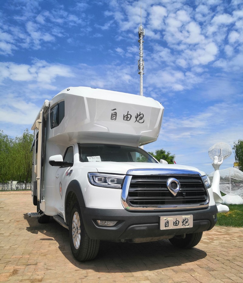這兩款房車(chē)能上京牌還是四驅(qū)房車(chē)